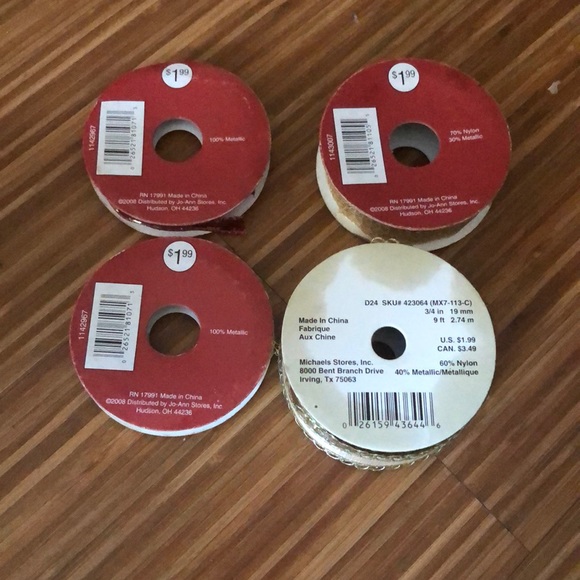 39-piece NWT BOGO holiday cards/envelopes & ribbon - Picture 13 of 13